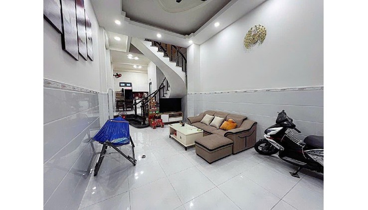 BÁN NHÀ  2 MẶT TẠI THỦ ĐỨC, TIỀN HẺM XE HƠI ,115M2 ĐÃ HOÀN CÔNG, GIÁ CHỈ CÒN 6 TỶ